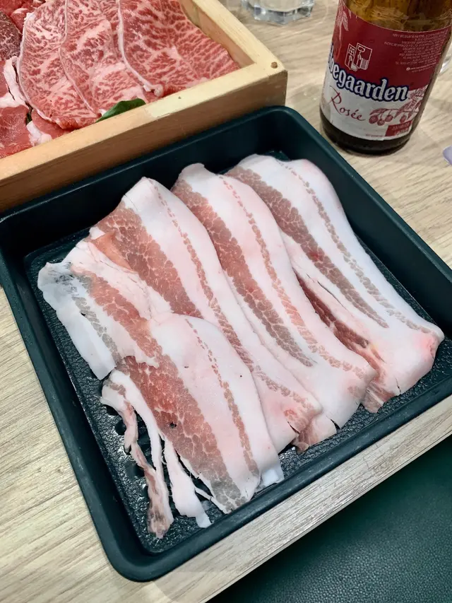 紅白相間，肉質軟嫩，肉味十足！