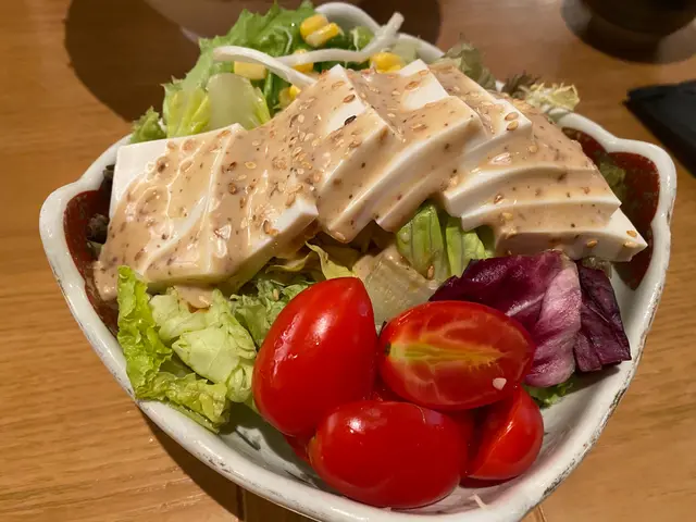 胡麻豆腐野菜沙律