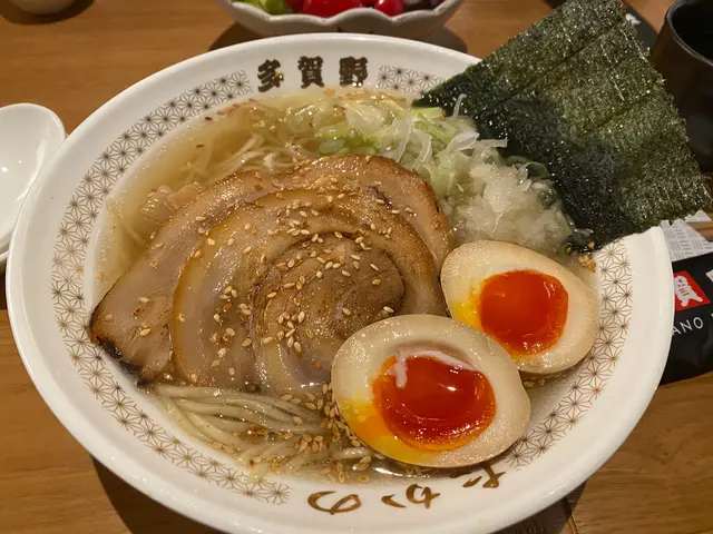 麵底好食，但湯底唔吸引