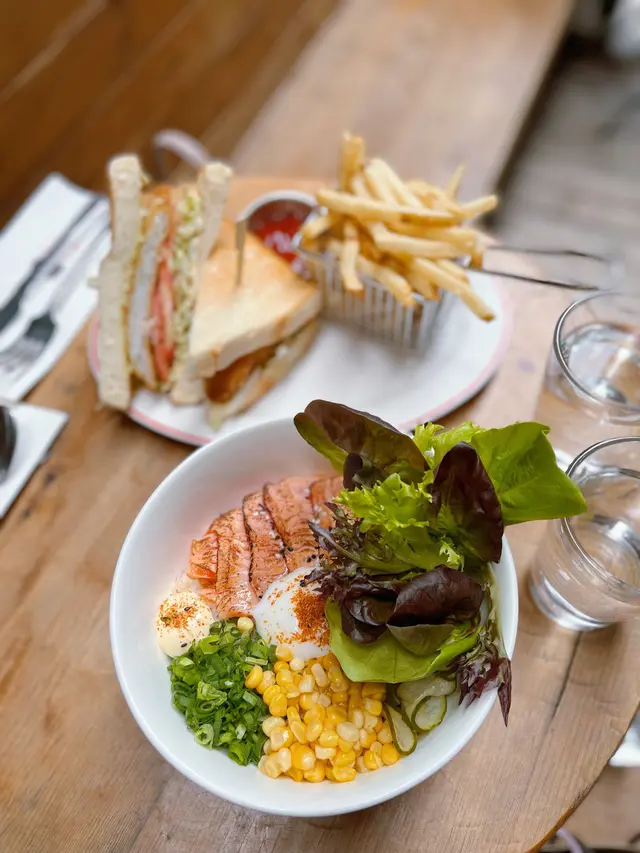 Salmon    Poke  bowl