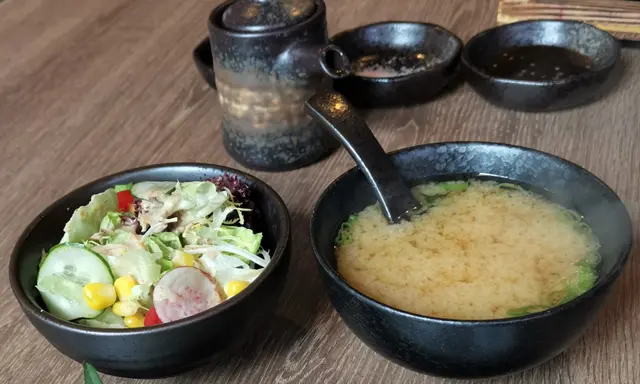 和風沙律及麵豉湯