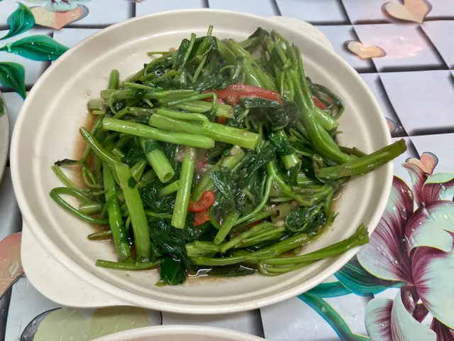蝦醬炒通菜