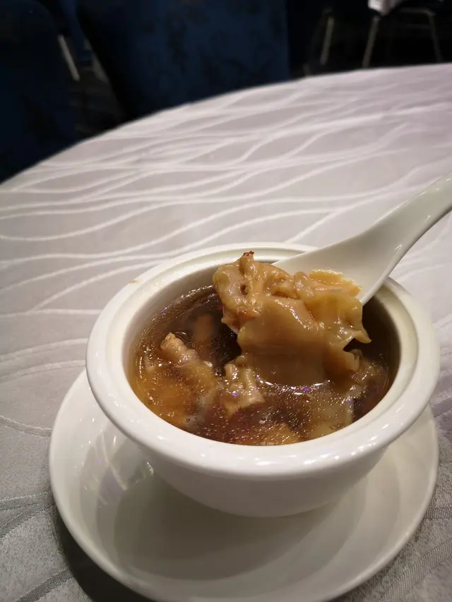 雪梨無花果花膠燉湯