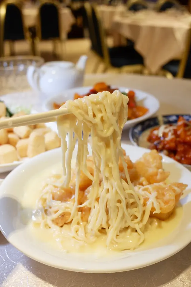 芝士焗蝦球伊麵