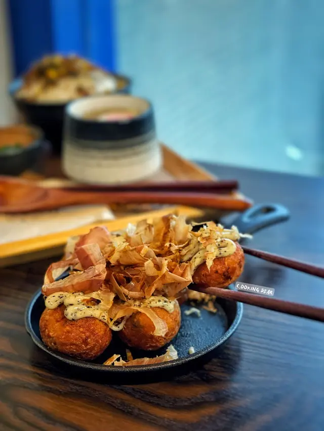 迷利章魚燒配黑松露醬