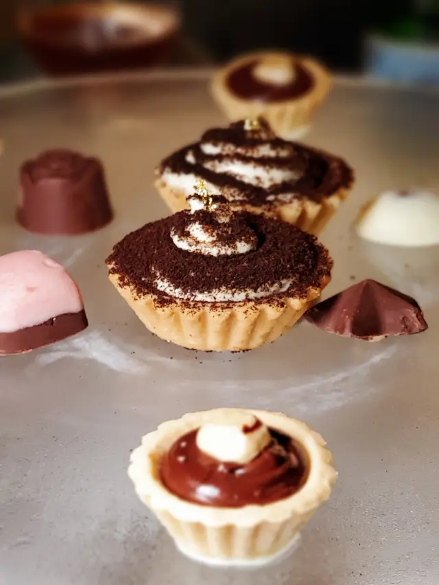 I DOLCI E LA PICCOLA PASTICCERIA