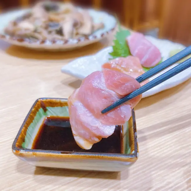 藍鰭中吞拿魚腩