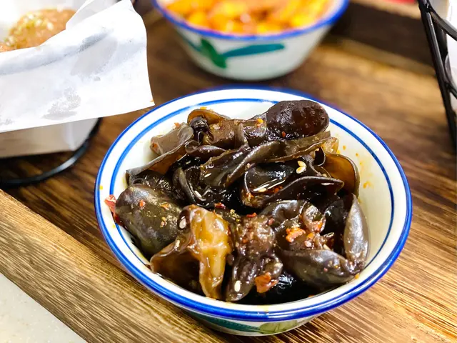 涼拌嘅方式亦都係以四川口味為基礎,辣中帶有少少麻,🌶️$6 嘅價錢換來嘅就真係一碗滿滿嘅份量,🌶️仲要用料絕對唔馬虎,爽脆嘅口感