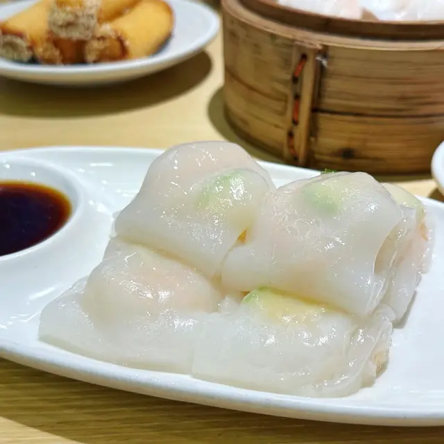 翡翠鮮蝦布拉腸粉