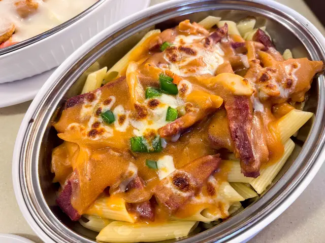 法式芥末汁焗鹹牛脷長通粉