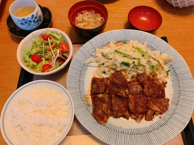 鐵板美國薄燒定食