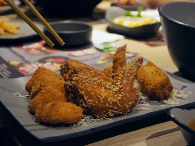 芝麻雞翼、一口芝士、相思雙皮奶