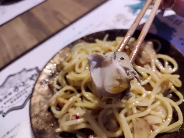 蒜片生蠔意大利麵