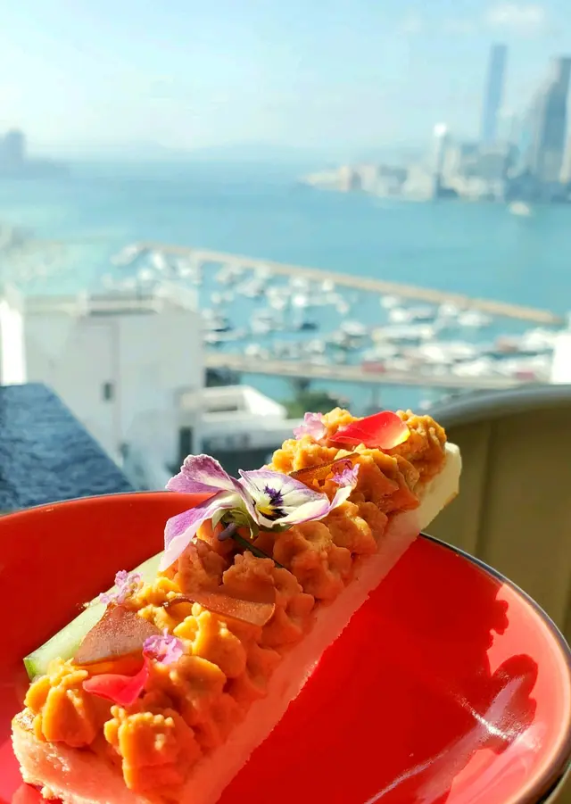 北海道鮟鱇魚肝多士