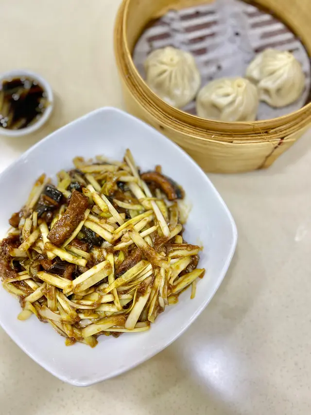 韭王炒鱔糊