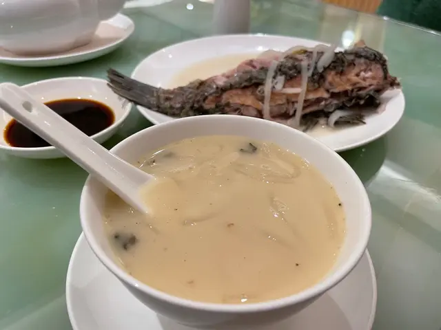 蘿蔔絲鯽魚湯