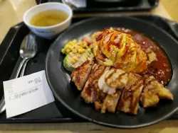 扇贝鸡扒蛋包饭