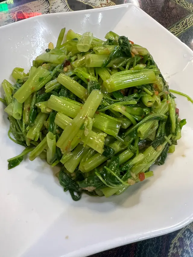 馬拉盞炒通菜