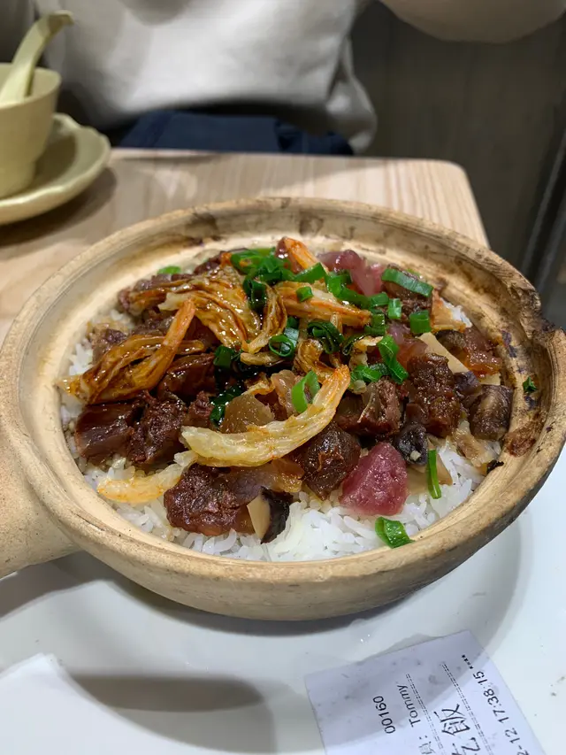 臘味蝦乾煲仔飯