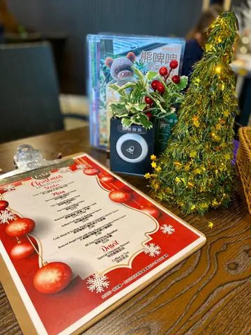 又黎喇，同好友共聚👩‍❤️‍👩☃️🍽