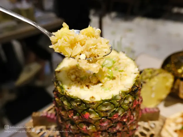 烈焰菠蘿炒飯