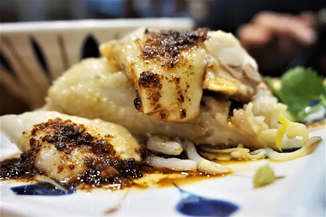 獅城芽菜走地雞飯配輕怡新加坡白胡椒肉骨茶