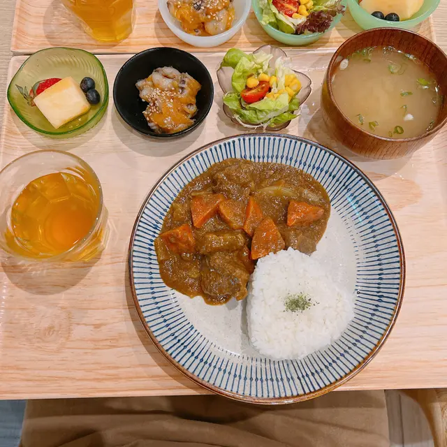 28 辛京都風咖哩牛肉