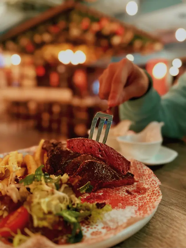 香烤澳洲肉眼扒伴脆薯條