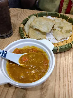 招牌手工秘製薄餅配咖喱
