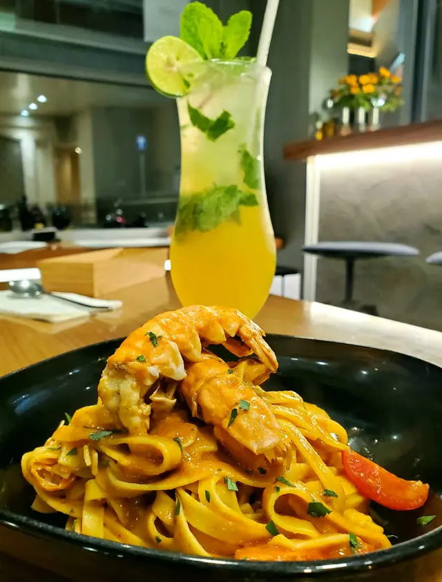 Tagliatelle Al Mare/Peach Mojito Virgin