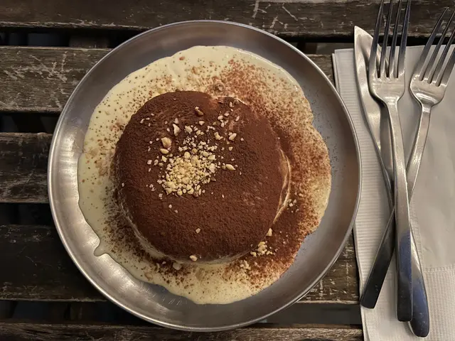 Tiramisu Bagel