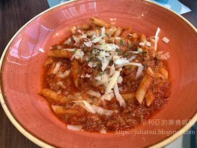 肉醬長通Penne Bolognese