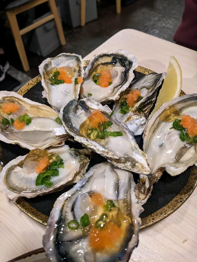 蠔刺身配土佐醋啫喱