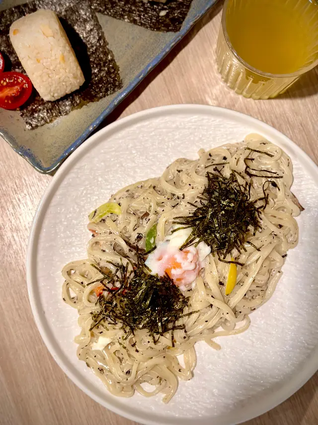 黑松露溫泉蛋忌廉稻庭烏冬
