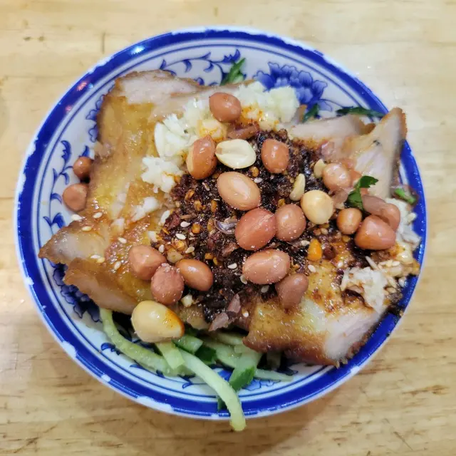 麻辣豬頸肉中辣