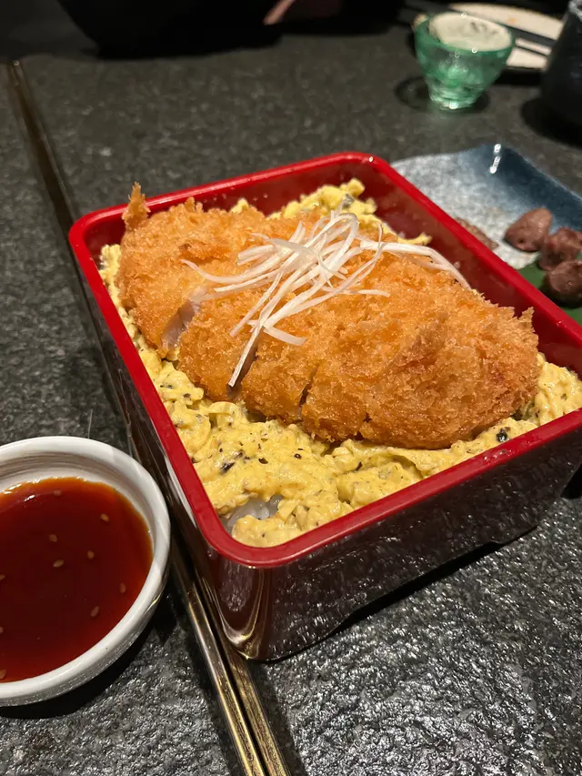 炸豬扒黑松露蛋飯