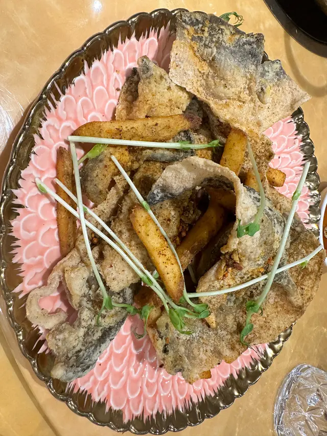 炸魚皮係新鮮好食