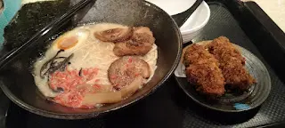 碗拉麵個樣有縮水糖心蛋,小小櫻花蝦碎,2條幼幼竹荀都幾日式,
點知咬口拉麵感覺食梗即食湯拉麵還要是次貨,所謂豬骨湯比味精湯更頹無味白汁,俾佢個樣呃咗😮‍💨
好彩隻縮水糖心蛋也甜滑,唯一可取,
炸蠔😤話明極上廣島？！望落深啡色好似燶燶哋
有喙頭冇料到