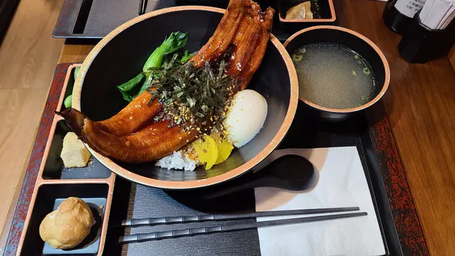 原條蒲燒鰻魚飯