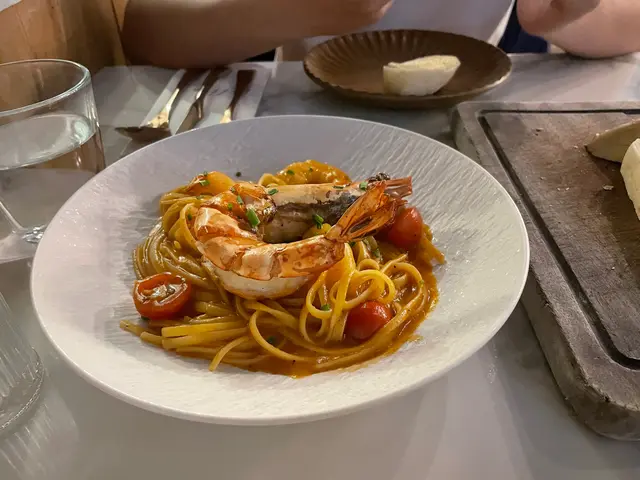 燒大虎蝦龍蝦汁扁意粉