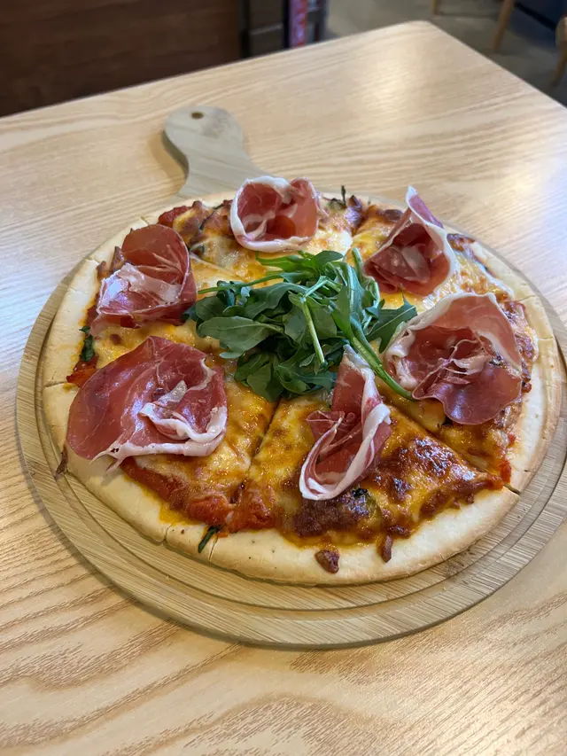 西班牙黑毛豬火腿薄餅