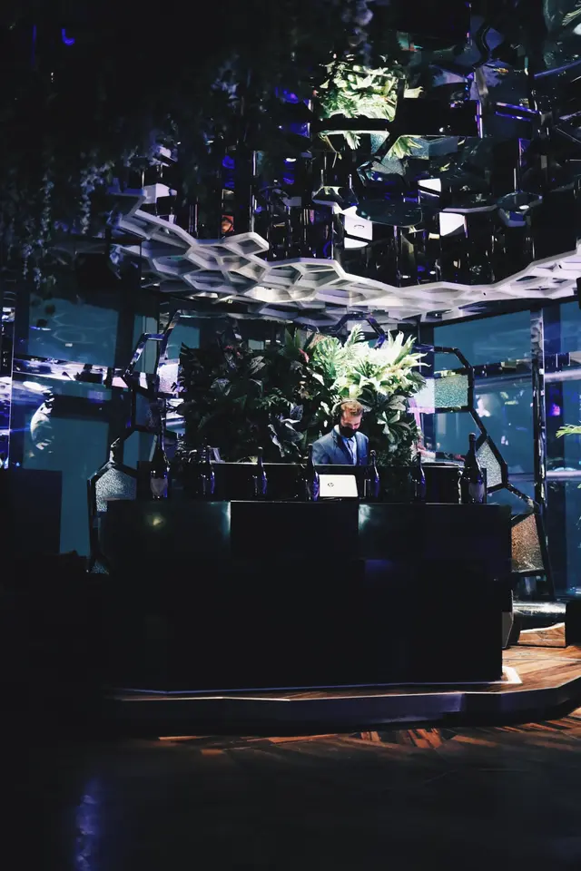 DJ performance