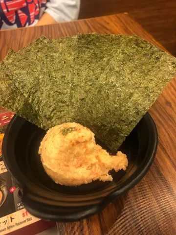 小龙虾蟹籽沙律