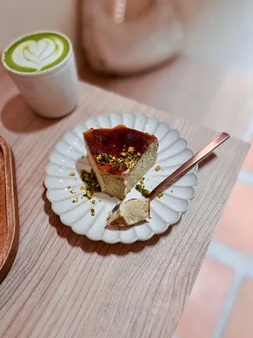 Pistachio  Cheesecake  