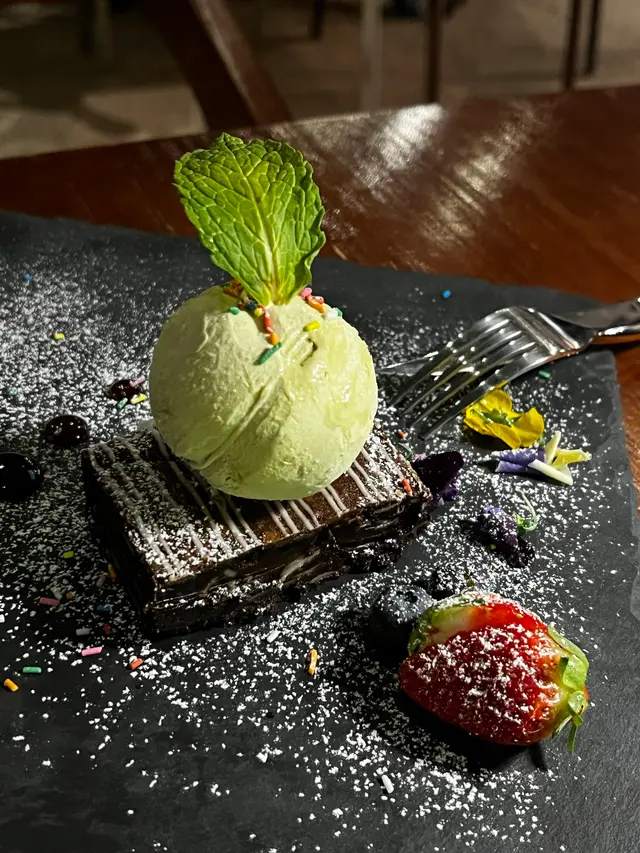 朱古力布朗尼蛋糕配雪糕