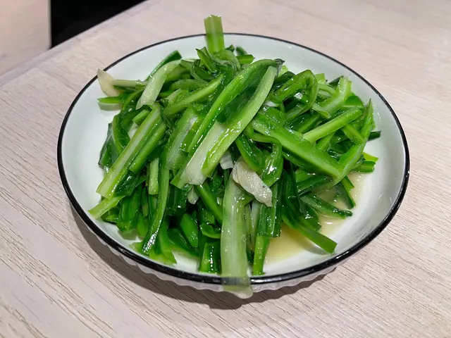蒜片炒青龍菜