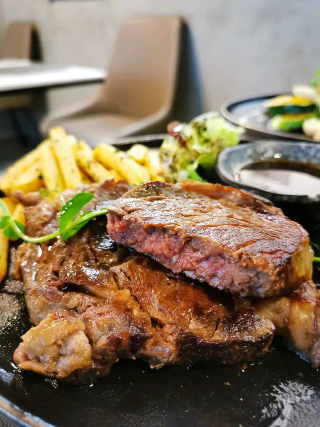 香煎澳洲10oz肉眼扒配韓式燒肉汁