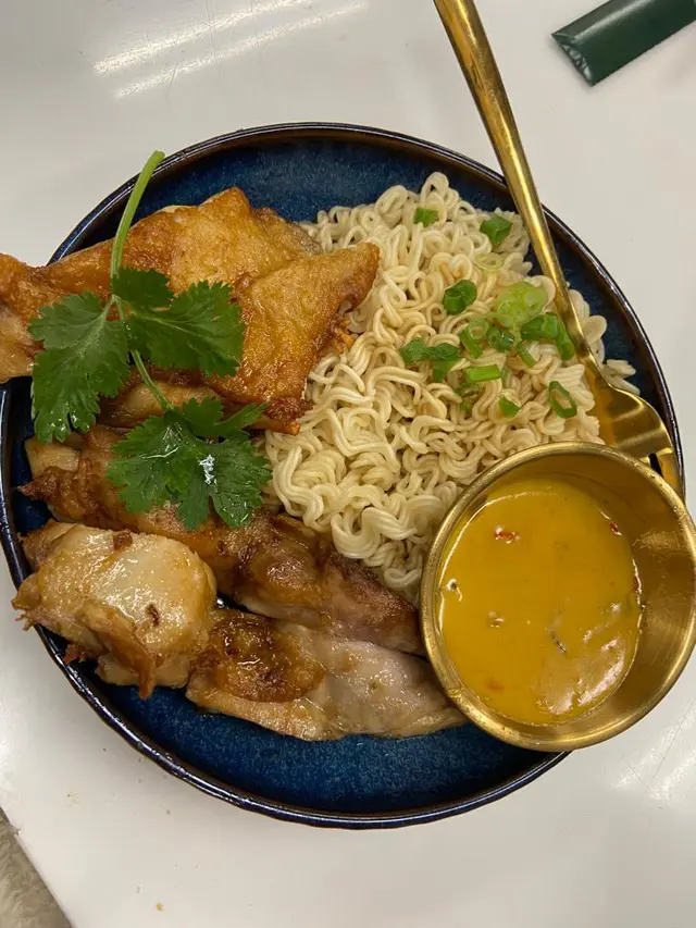 好難形窮蛋黃奶油味，但食完之後已經唔記得咗係咩味，所以還好