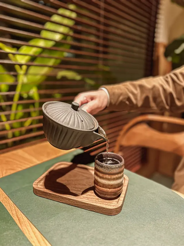 南投炭培白桃烏龍茶