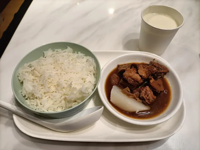 老上海牛腩飯